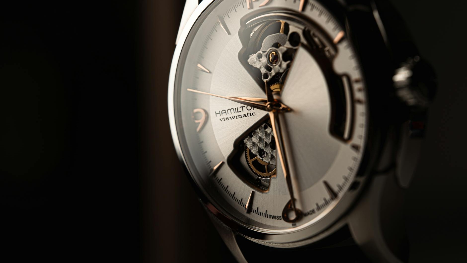 « Je portais une quartz depuis 10 ans » : ce détail invisible m'a fait basculer vers l'autre mouvement