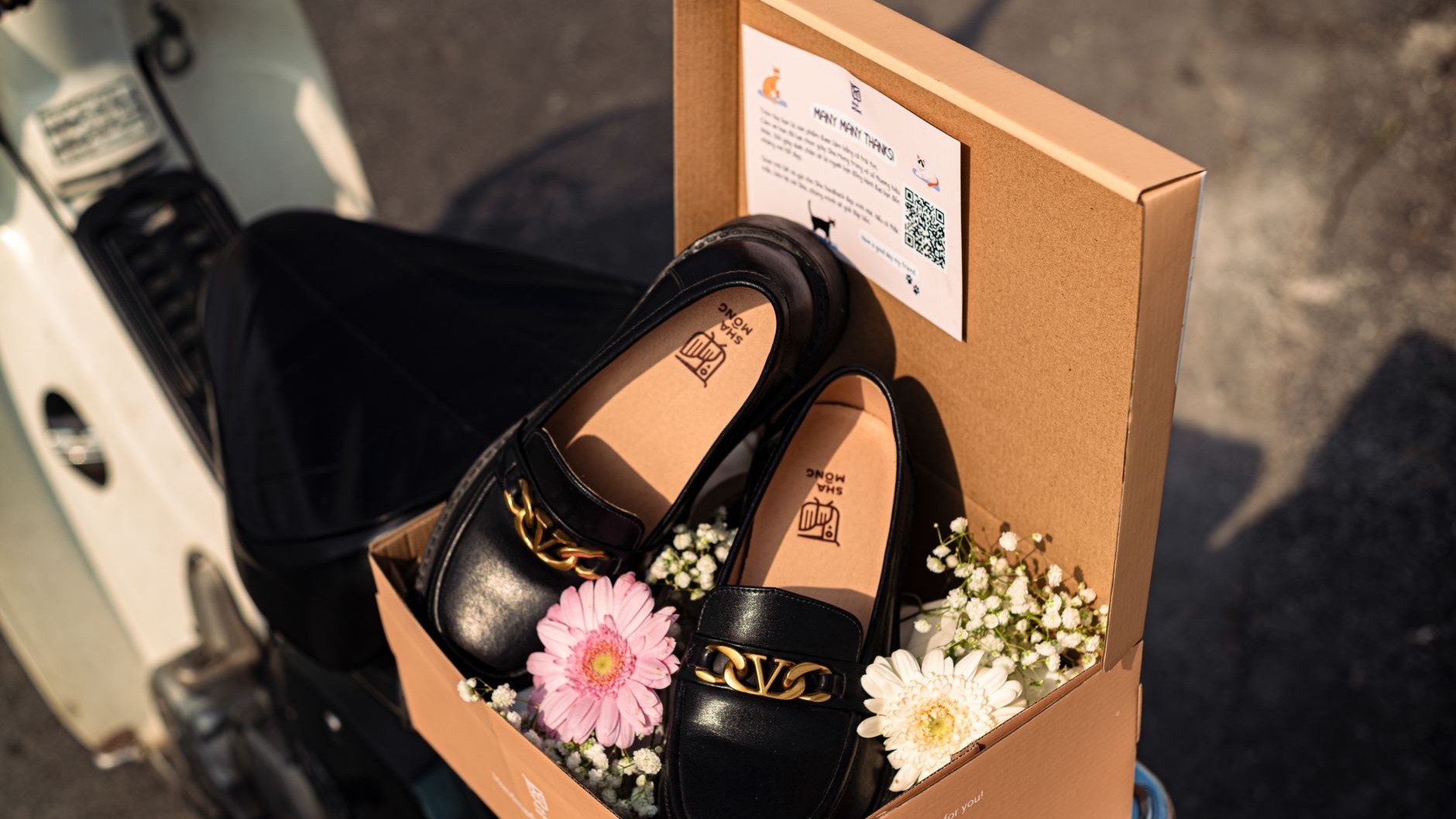 C'est fini pour les baskets blanches : à l'été 2026, les modeuses adoptent toutes cette chaussure plate venue du bord de mer