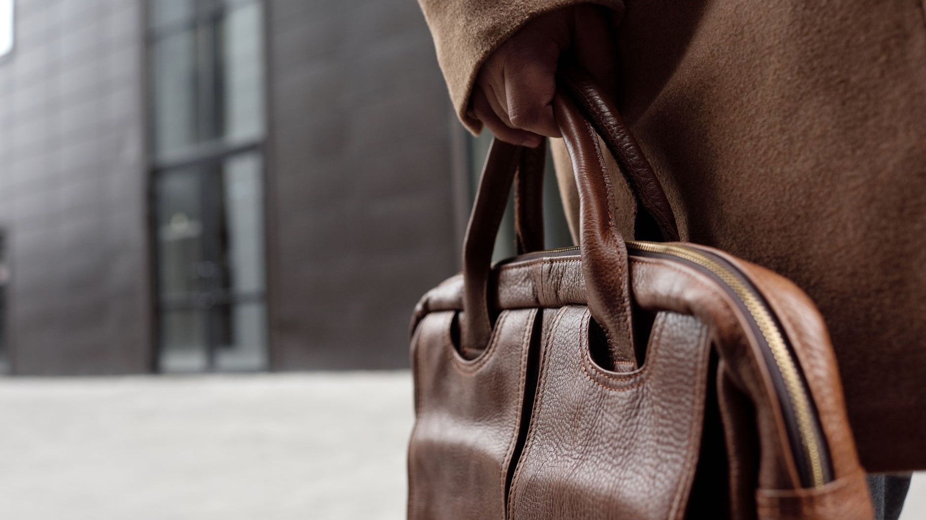 J'ai laissé mon sac en cuir sur le siège en plein soleil juste le temps d'une après-midi : quand j'ai vu ce que les 60° de...