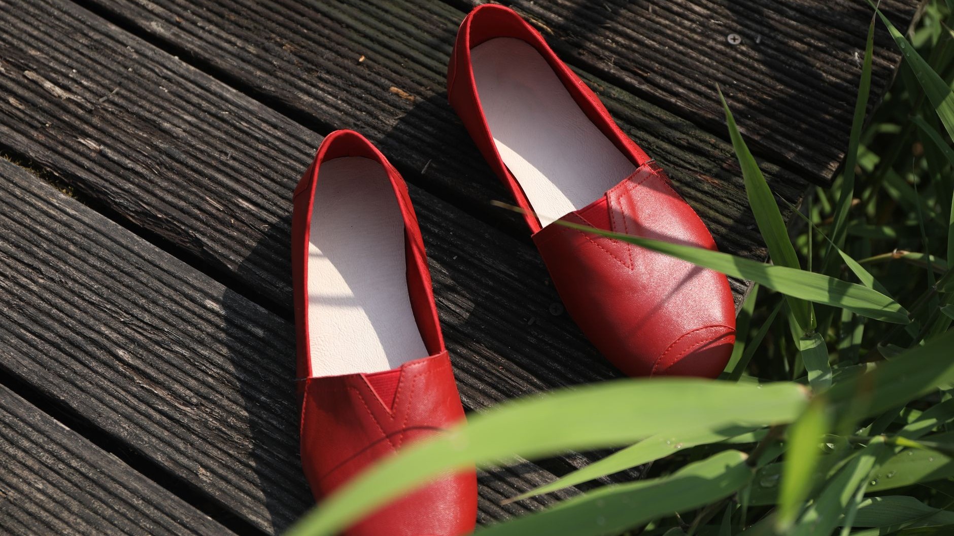 J'ai porté mes ballerines neuves pieds nus par 35° toute une journée : le soir en me déchaussant, j'ai compris ce que la c...